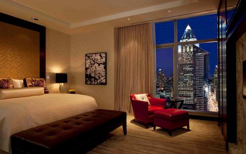 Intercontinental New York - Penthouse master bedroom